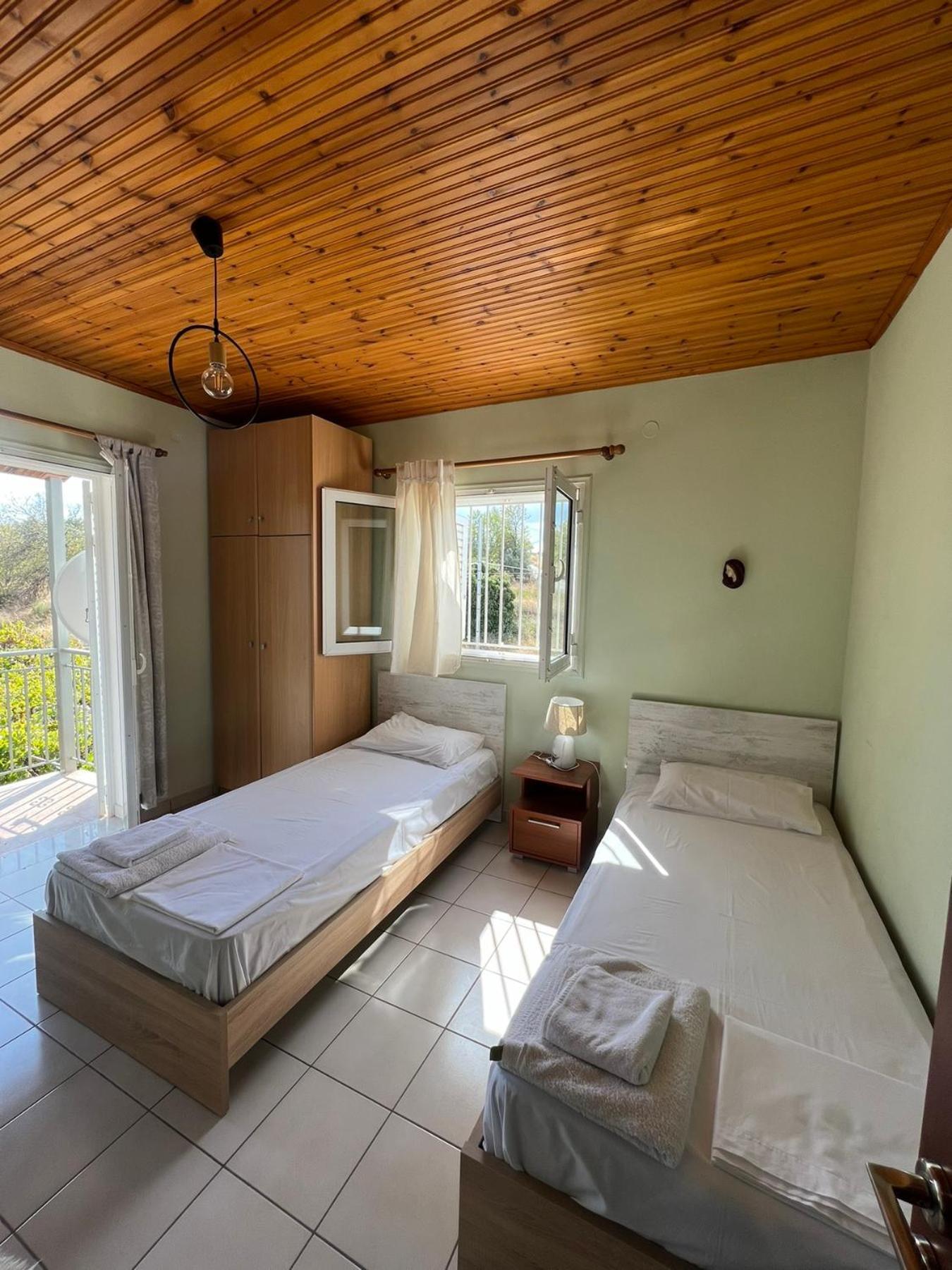 Xenia'S Seaview House Villa Paralia Avlidhos Buitenkant foto